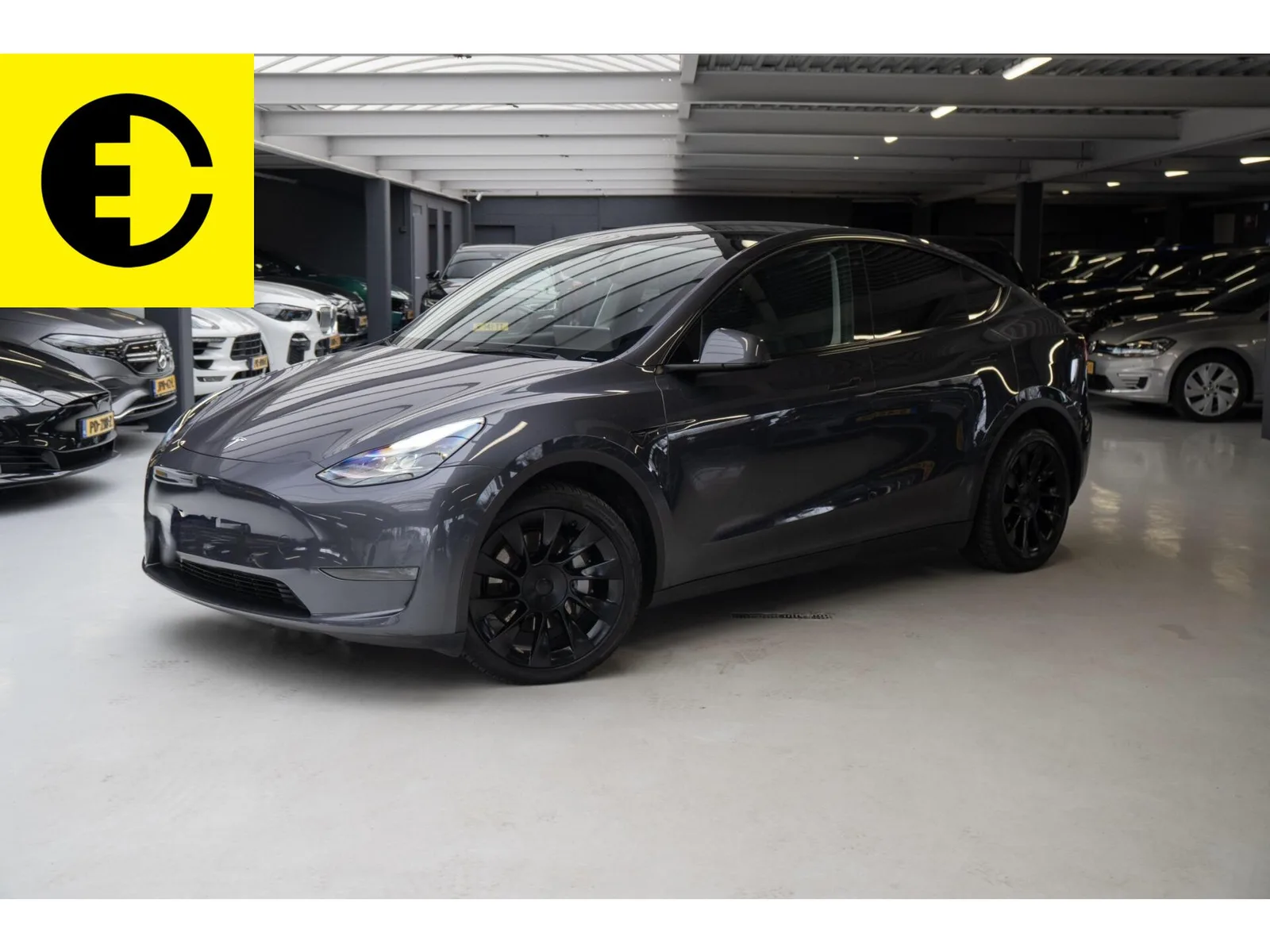 Tesla Model Y (2023) — foto 1