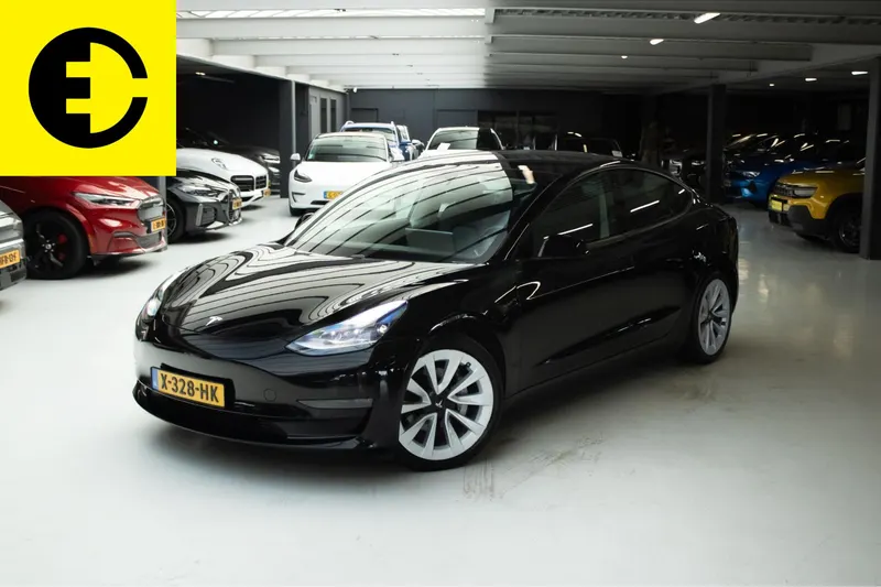 Tesla Model 3 (2021)