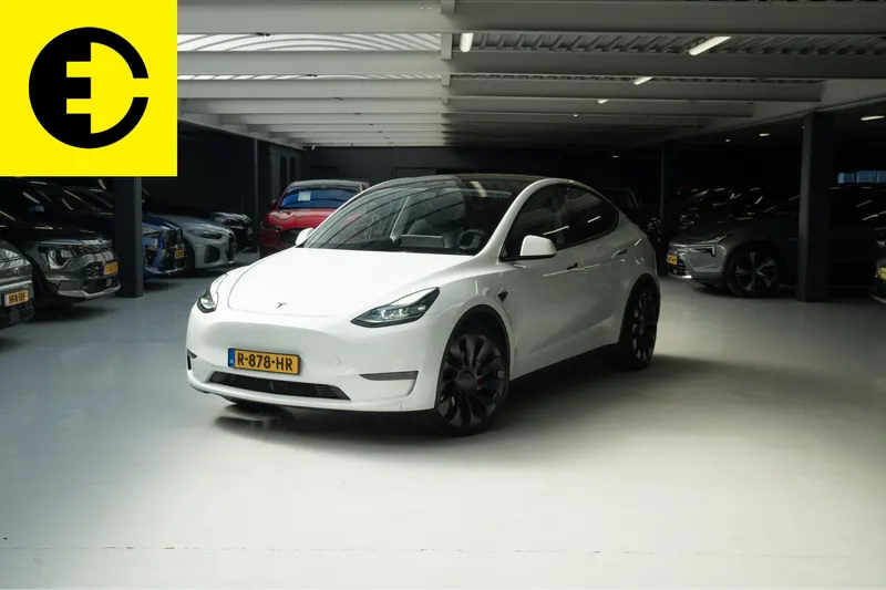 Tesla Model Y (2022)