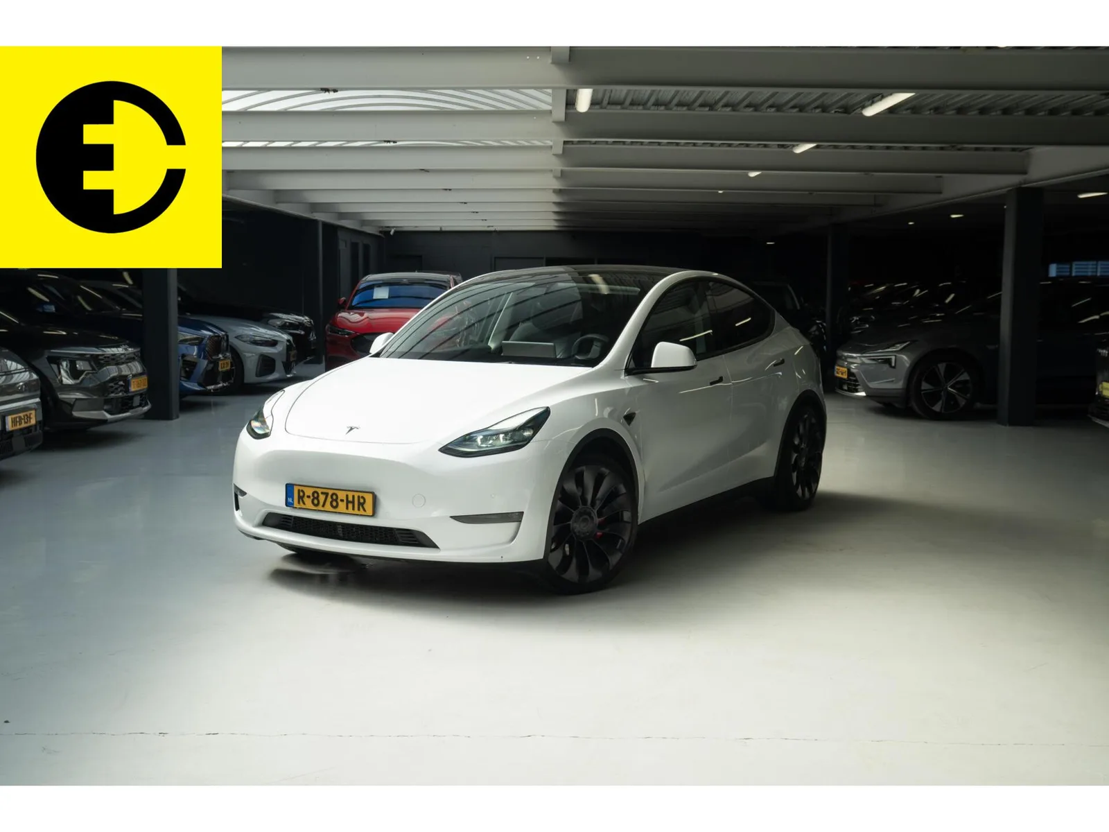Tesla Model Y (2022) — foto 1
