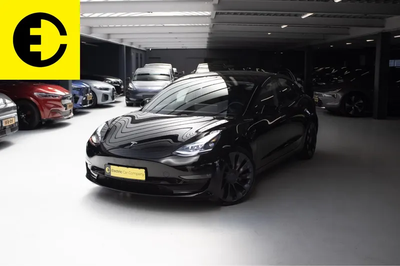 Tesla Model 3 (2021)