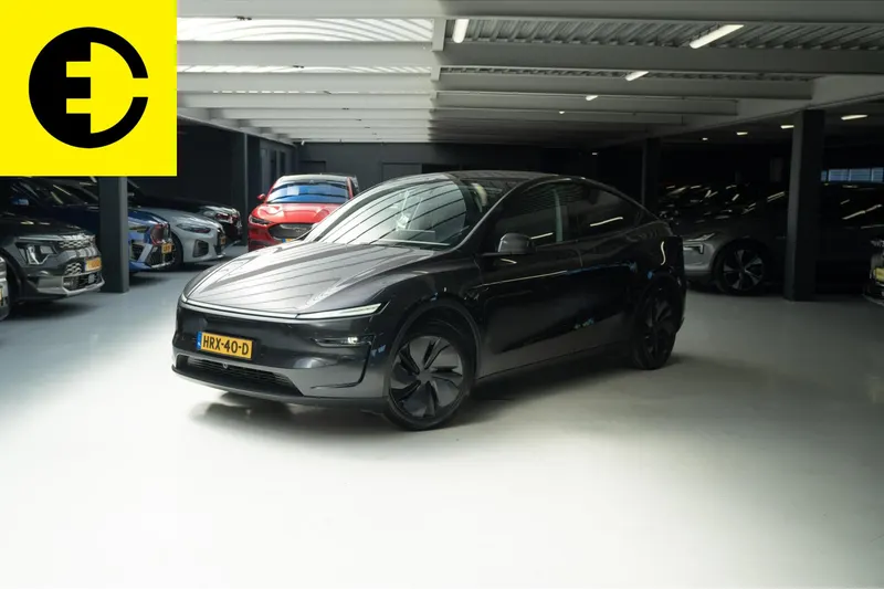 Tesla Model Y (2025)