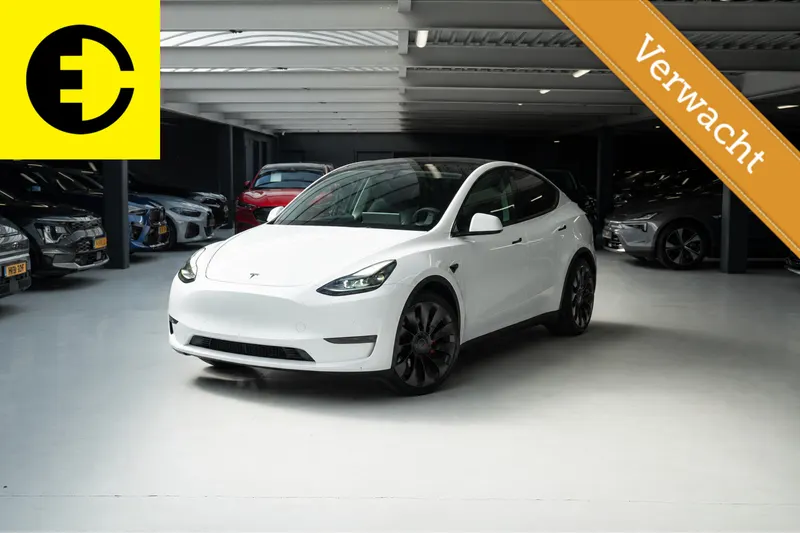 Tesla Model Y (2022)