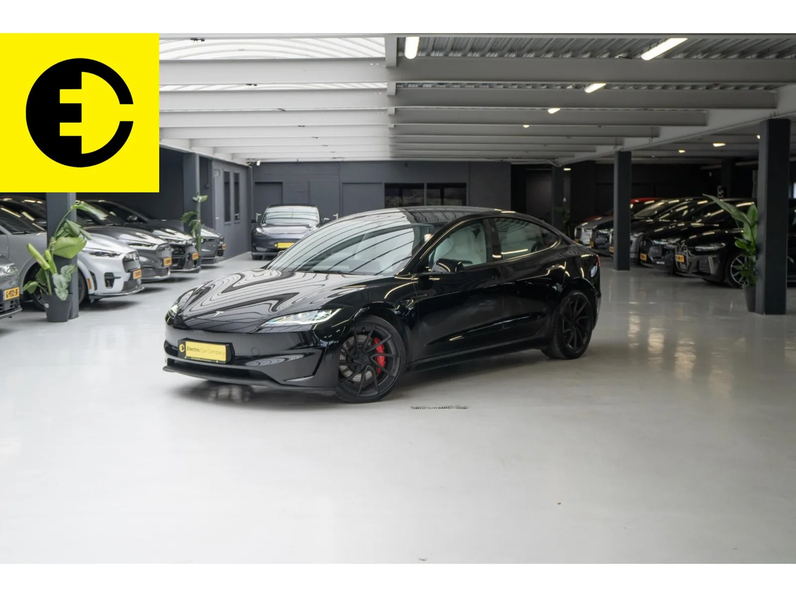 Tesla Model 3 (2024) — foto 1