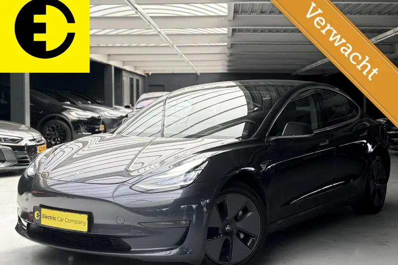 Tesla Model 3 (2019)