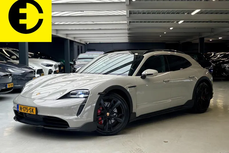 Porsche Taycan Cross Turismo (2021)