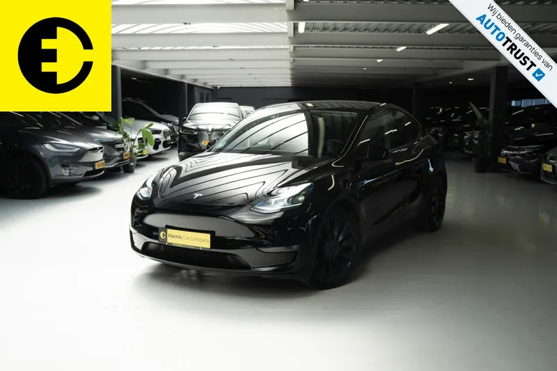 Tesla Model Y (2022)