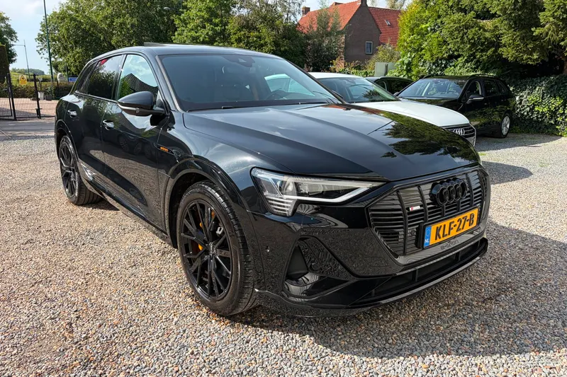 Audi e-tron (2023)