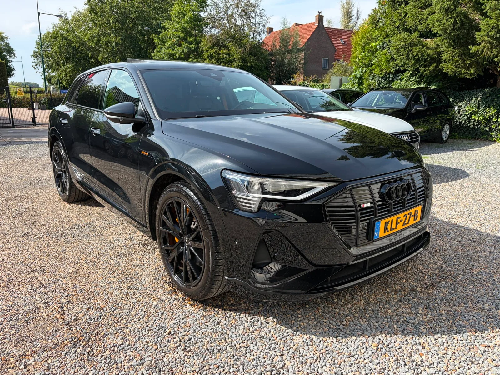 Audi e-tron (2023) — foto 1