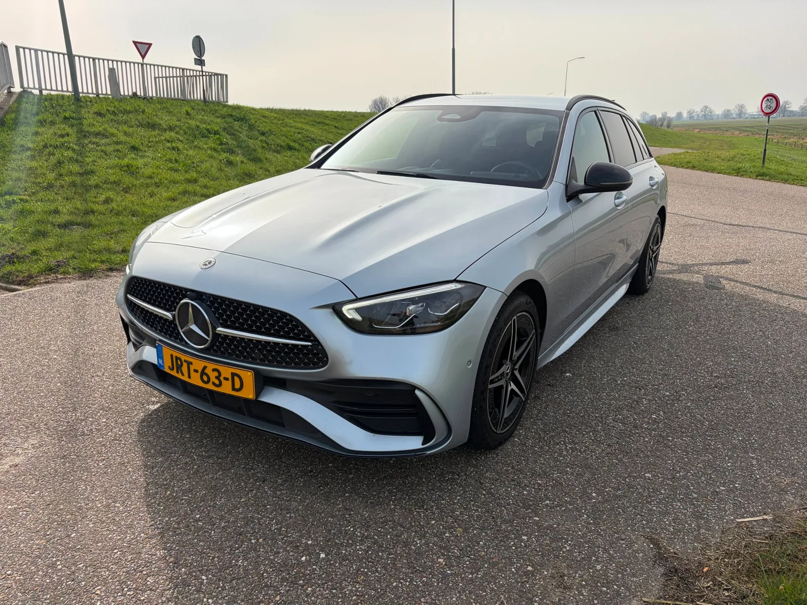 Mercedes-Benz C-Klasse (2022) — foto 1