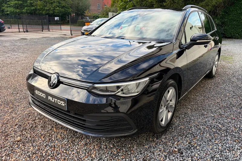Volkswagen Golf (2023)