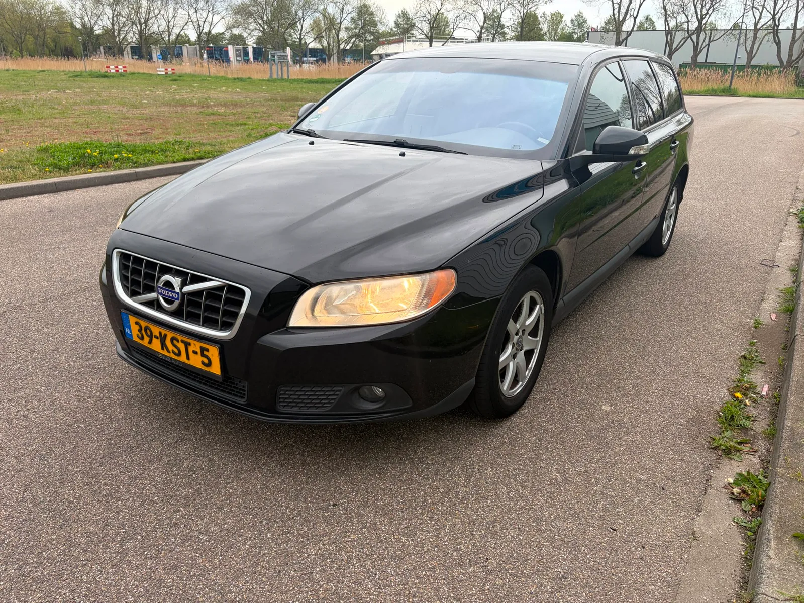 Volvo V70 (2010) — foto 1