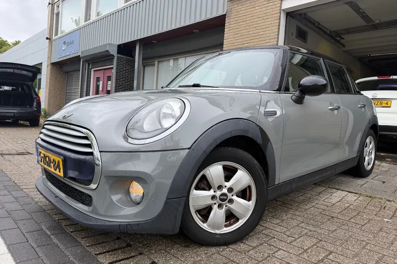 MINI Cooper (2015)