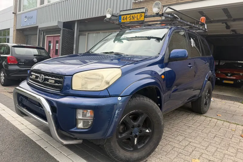 Toyota RAV4 (2003)