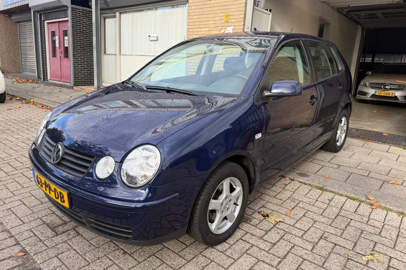 Volkswagen Polo (2004)
