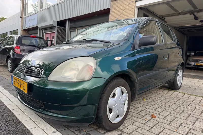 Toyota Yaris (2000)