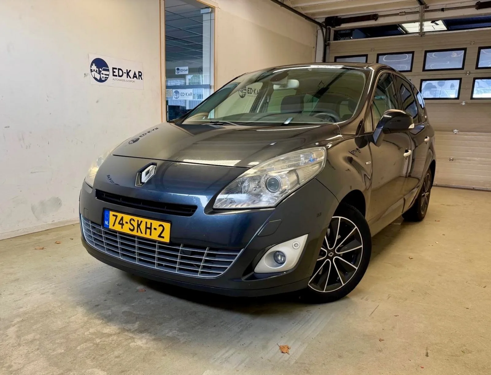 Renault Grand Scénic (2011) — foto 1