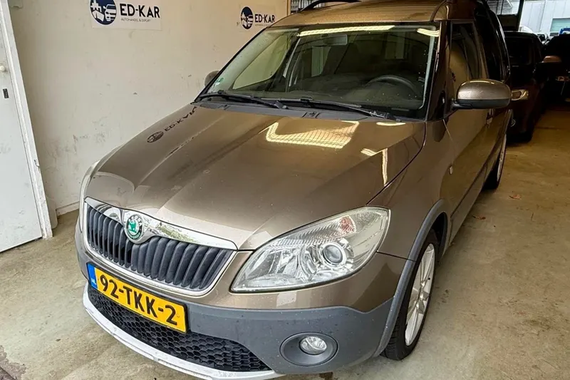 Škoda Roomster (2012)