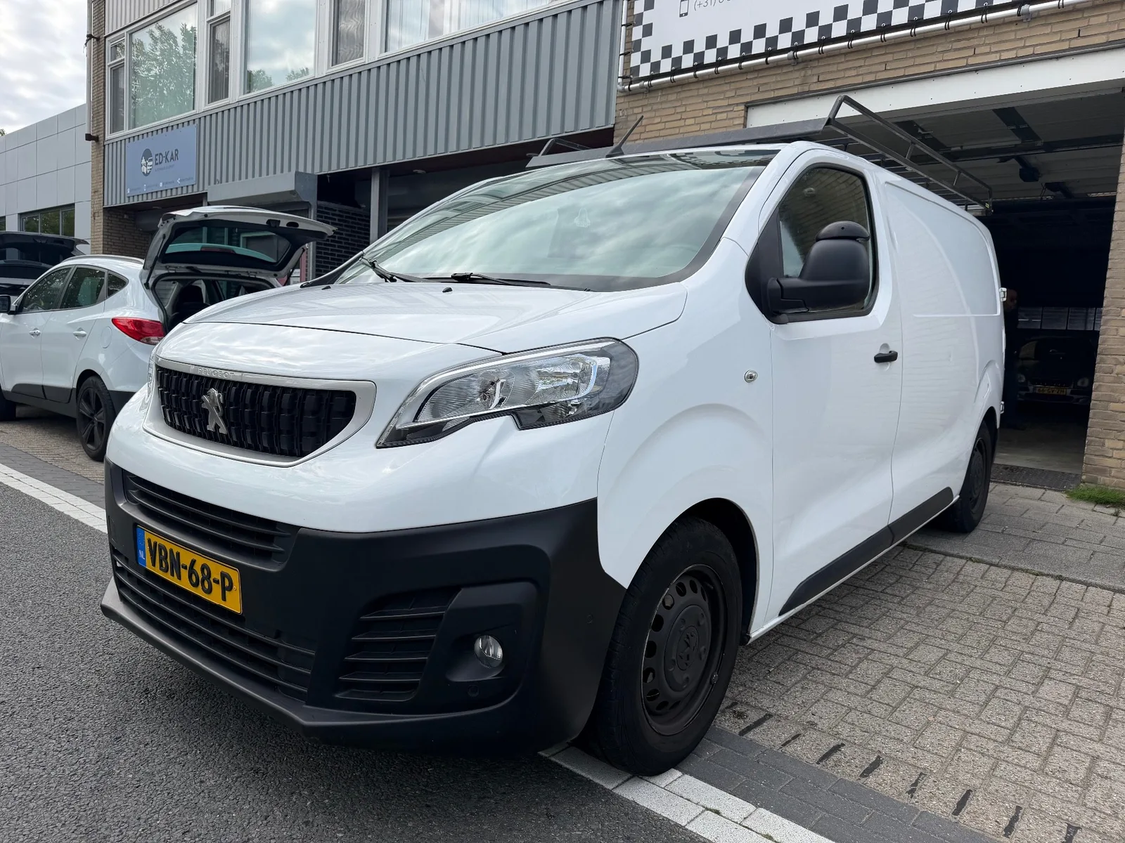 Peugeot Expert (2019) — foto 1