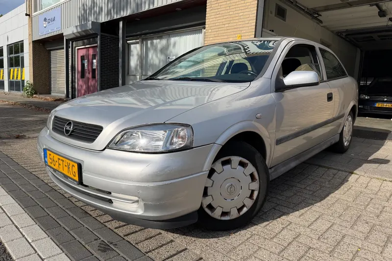 Opel Astra (2000)