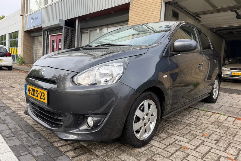 Mitsubishi Space Star (2015)