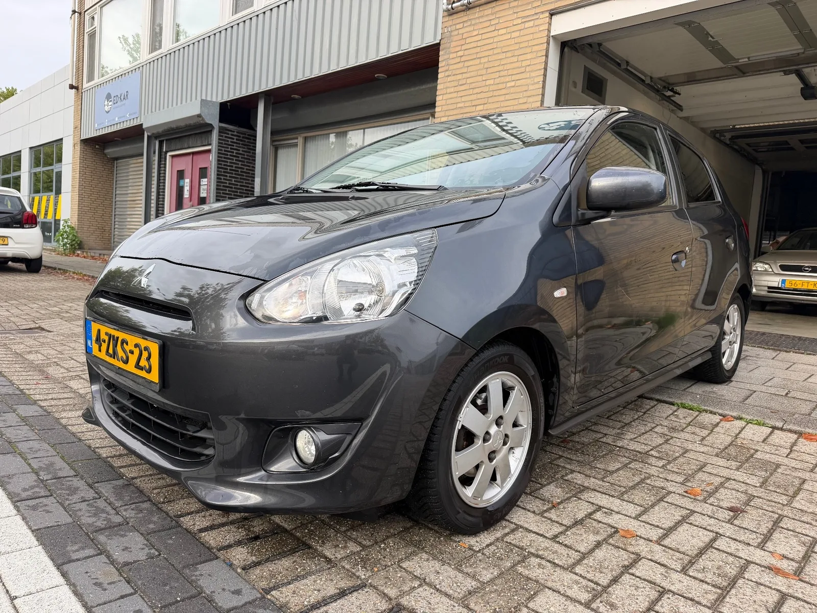 Mitsubishi Space Star (2015) — foto 1