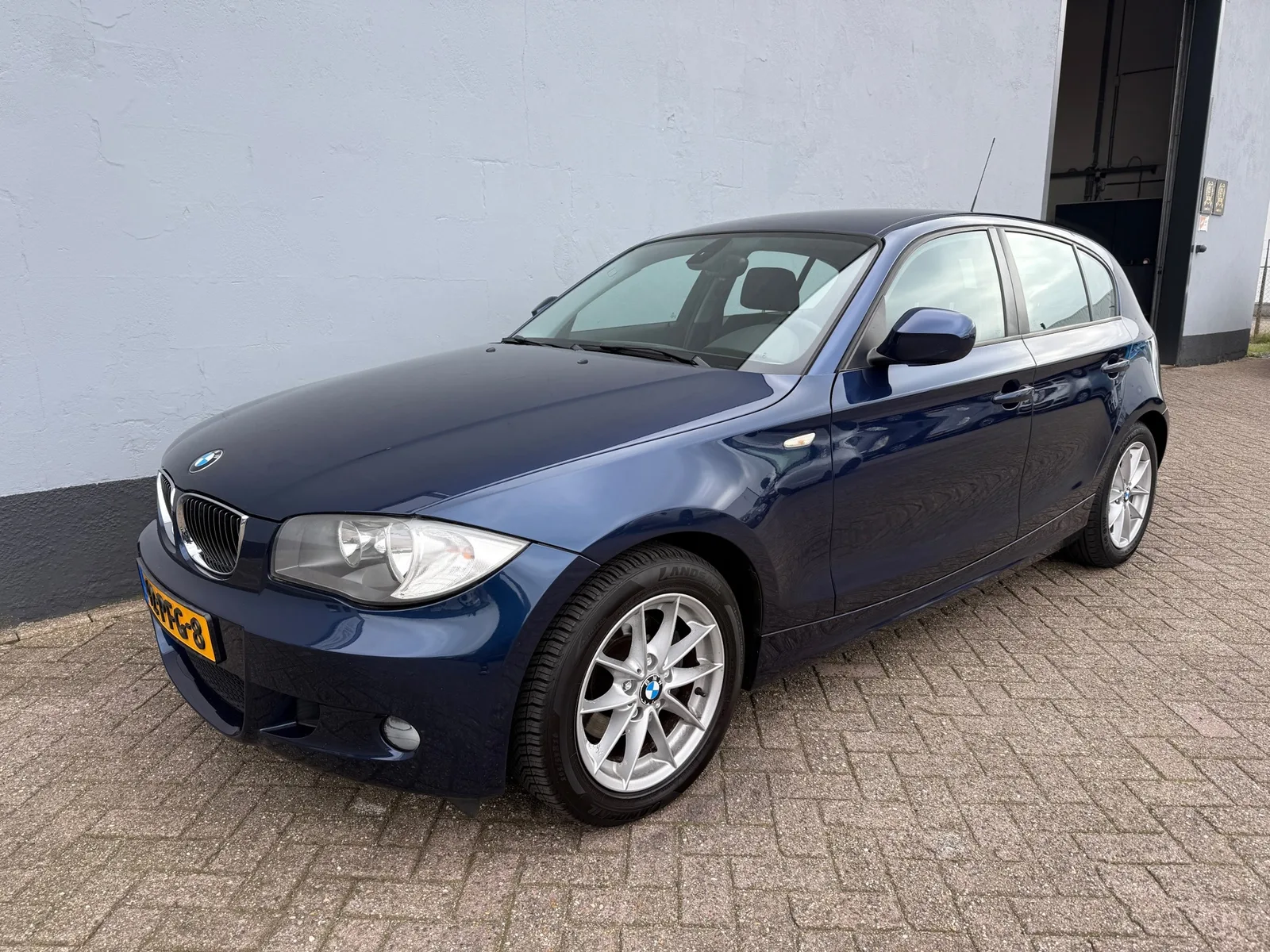 BMW 1-Serie (2011) — foto 1
