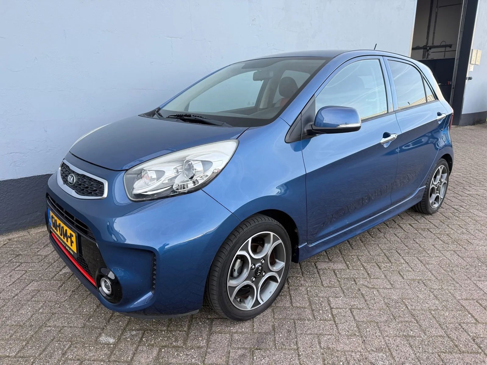 Kia Picanto (2015) — foto 1