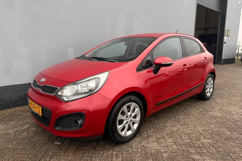 Kia Rio (2013)