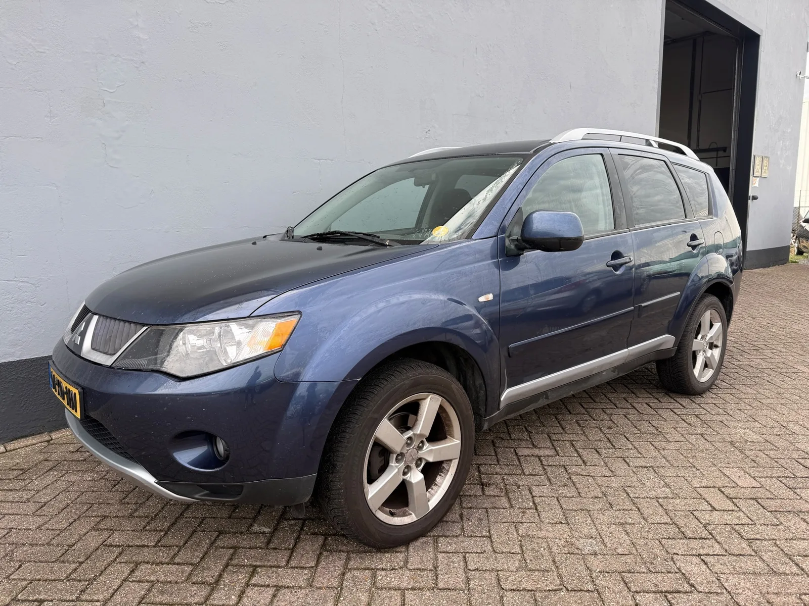 Mitsubishi Outlander (2007) — foto 1