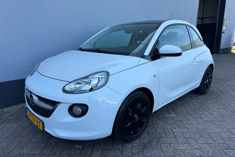 Opel Adam (2013)