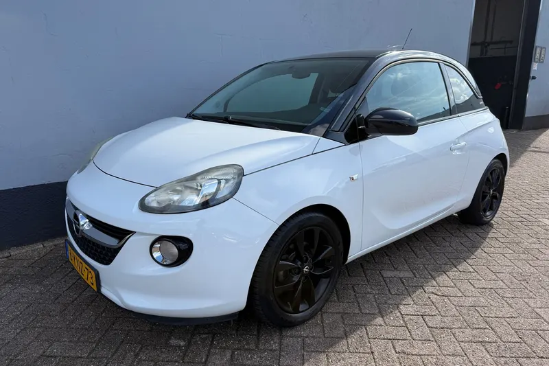 Opel Adam (2013)