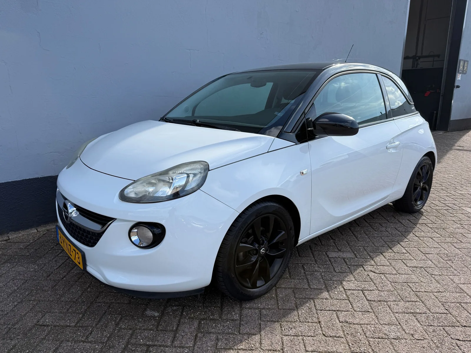 Opel Adam (2013) — foto 1