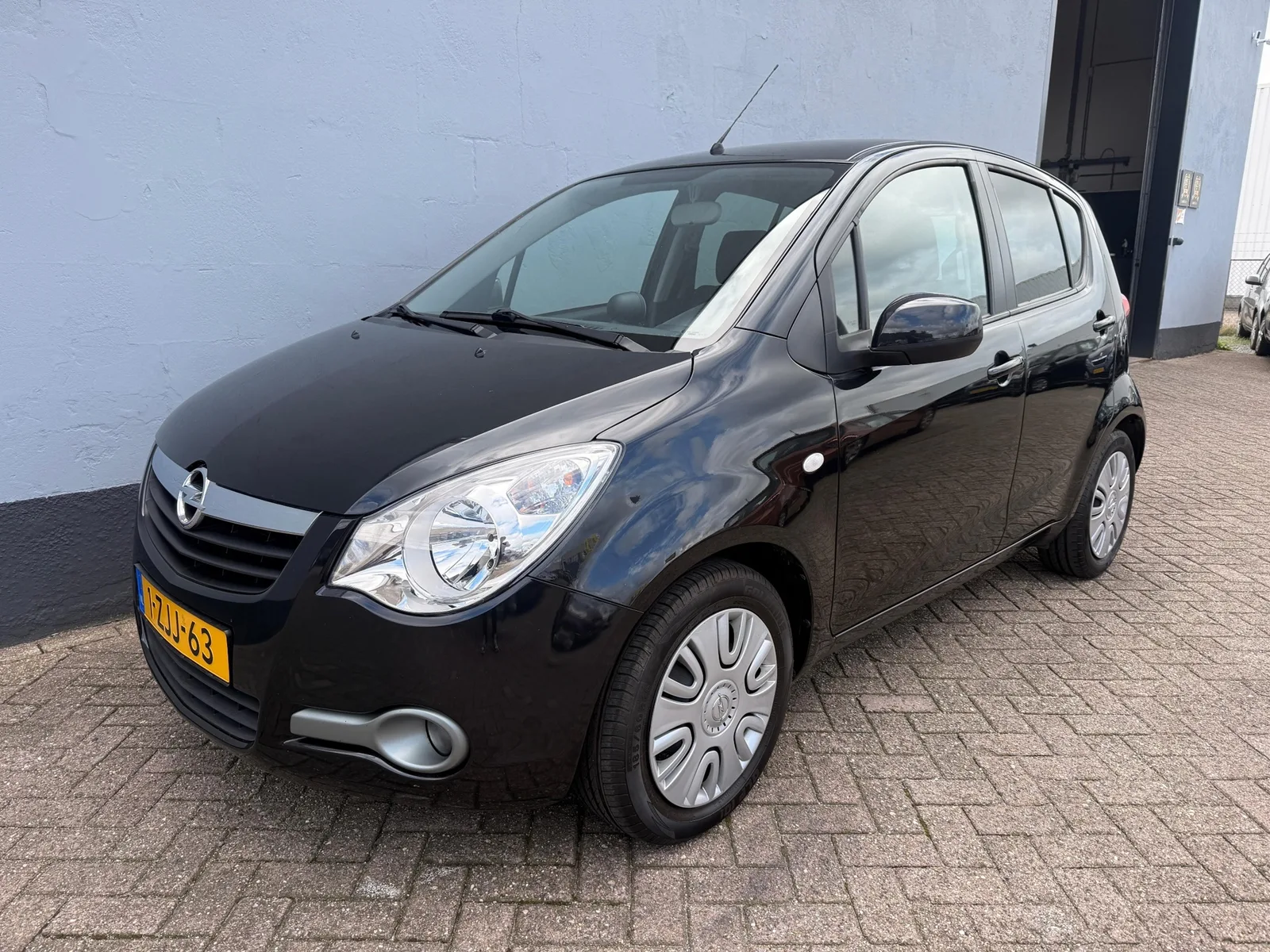 Opel Agila (2015) — foto 1