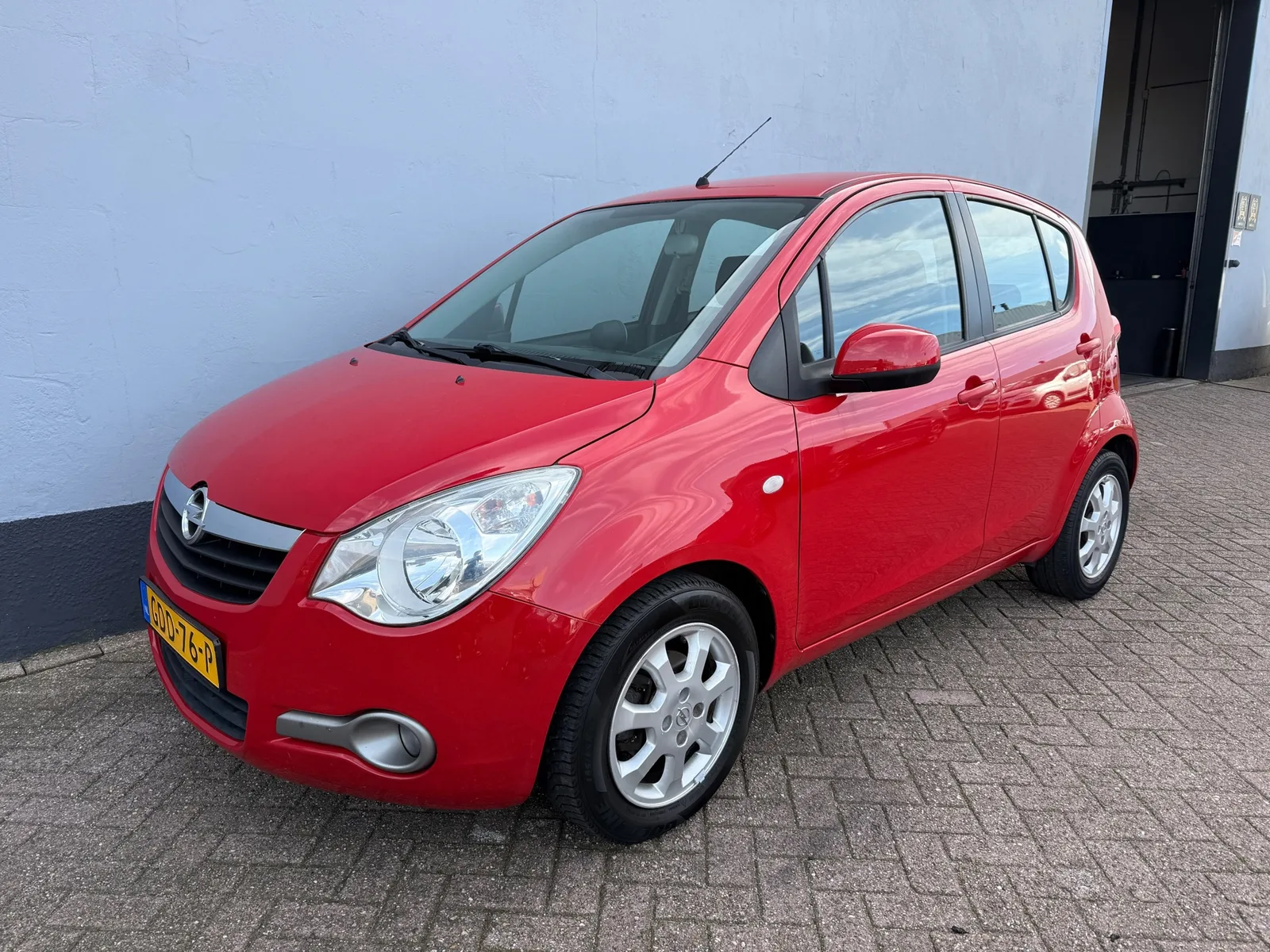 Opel Agila (2009) — foto 1