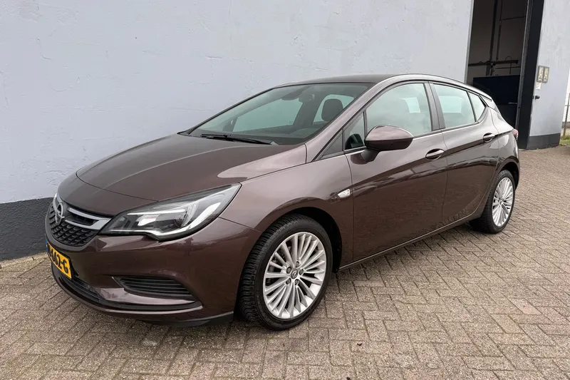 Opel Astra (2017)