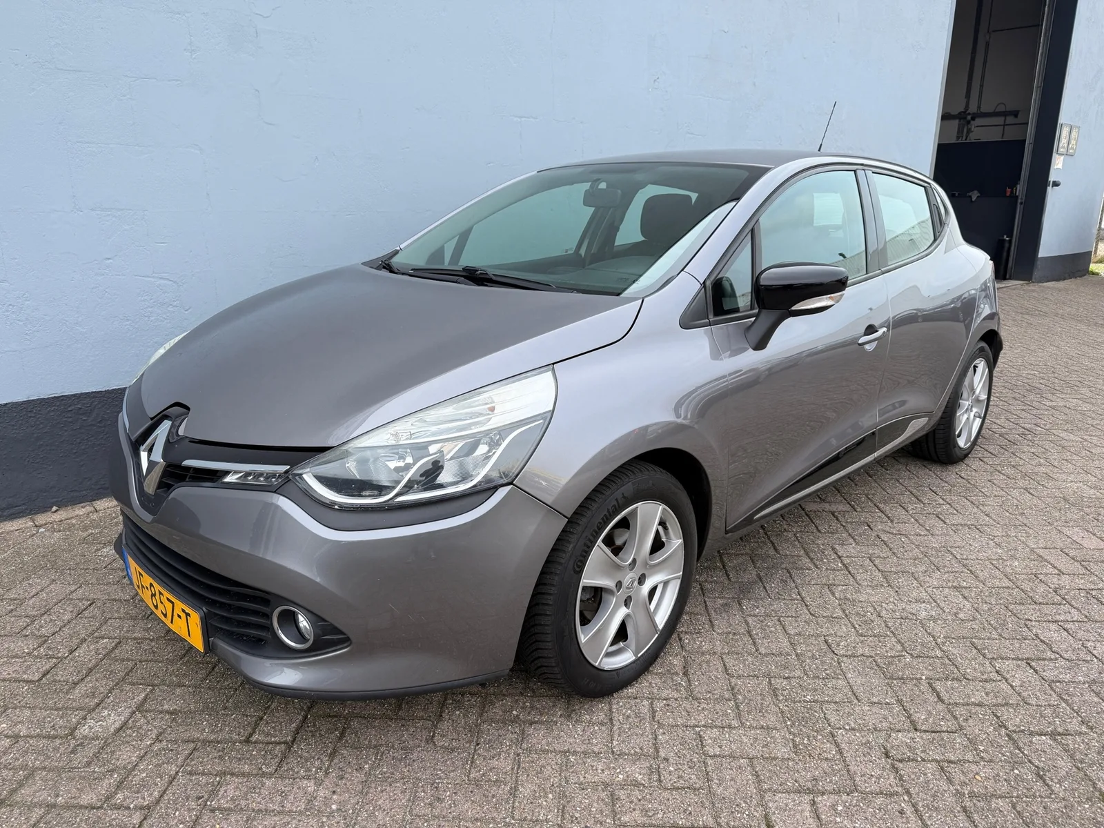 Renault Clio (2016) — foto 1