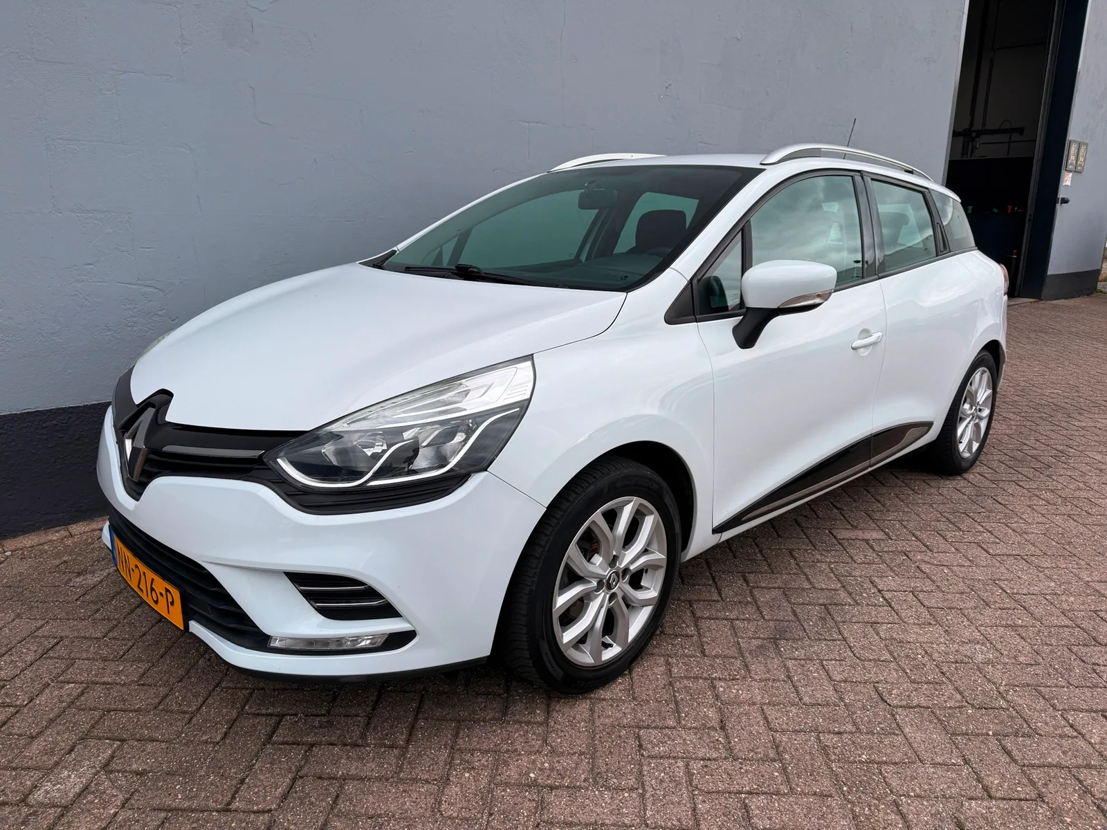 Renault Clio (2017) — foto 1