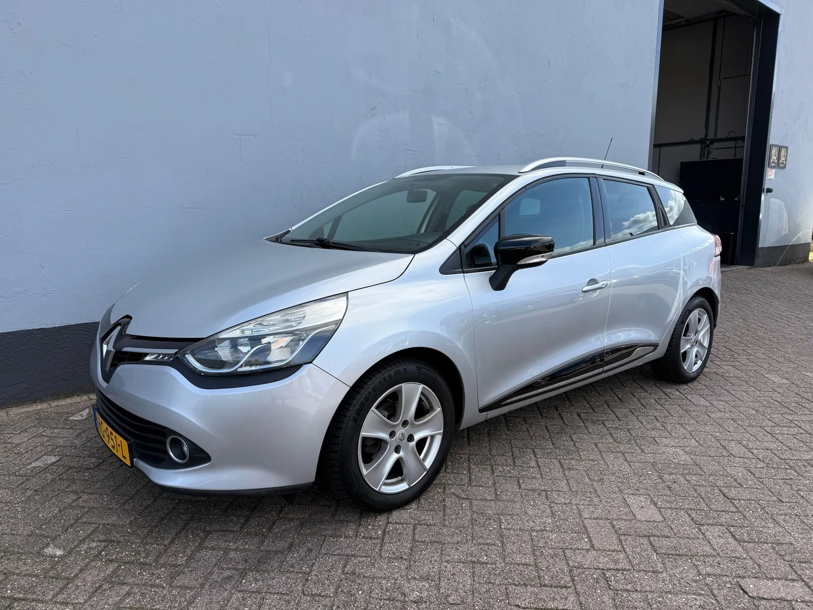 Renault Clio (2015) — foto 1