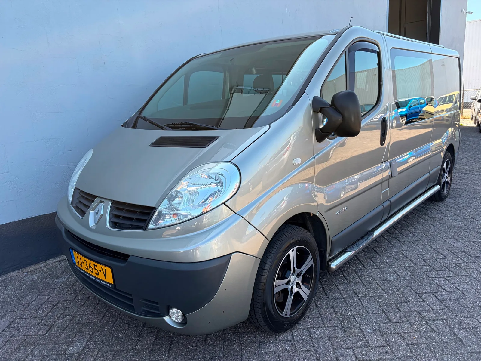 Renault Trafic (2010) — foto 1