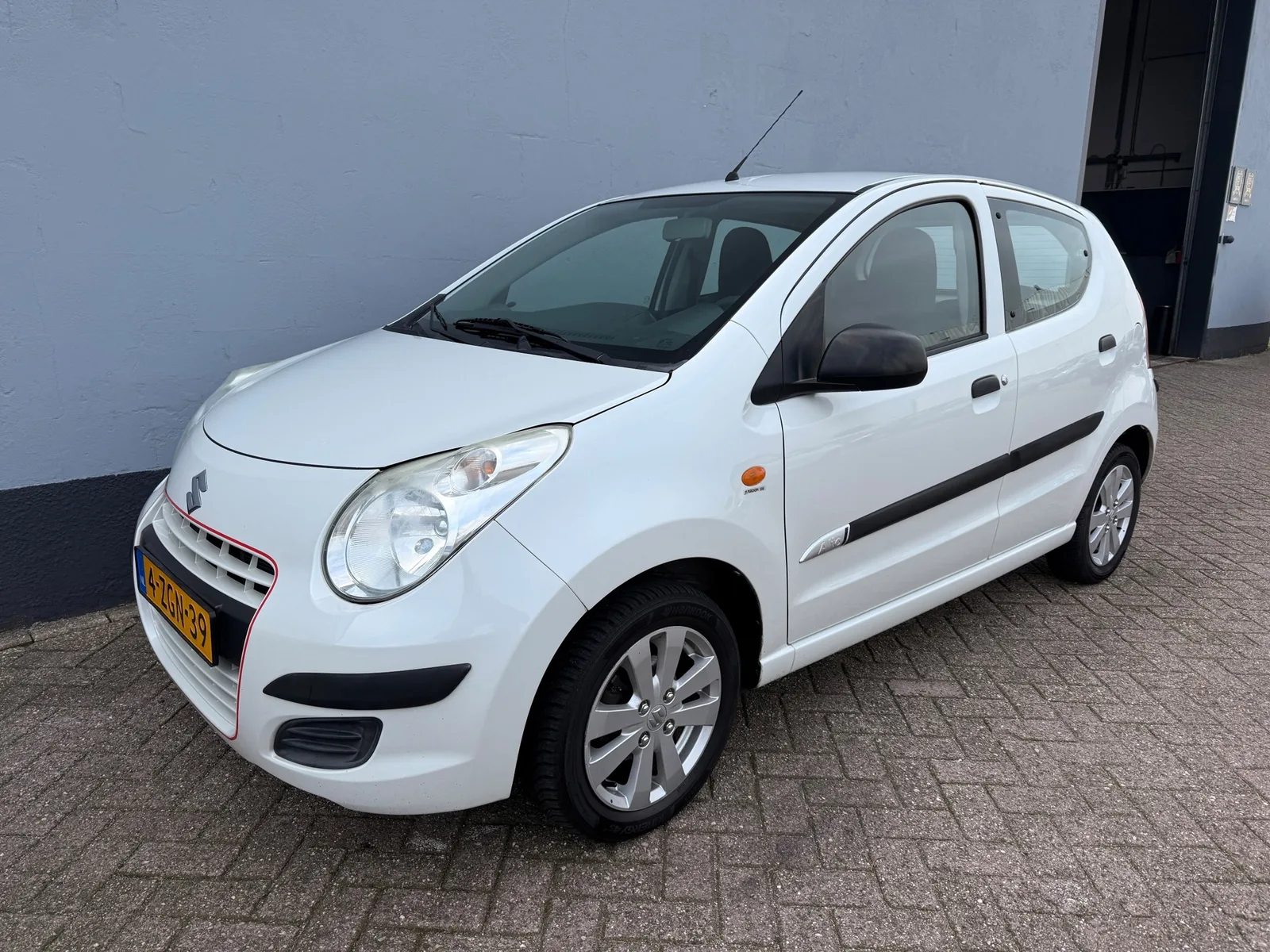 Suzuki Alto (2015) — foto 1