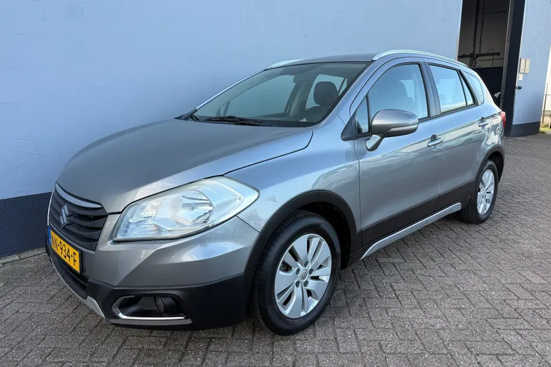 Suzuki SX4 S-Cross (2014)