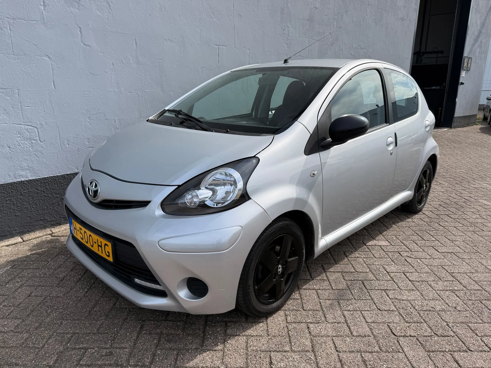 Toyota Aygo (2012) — foto 1