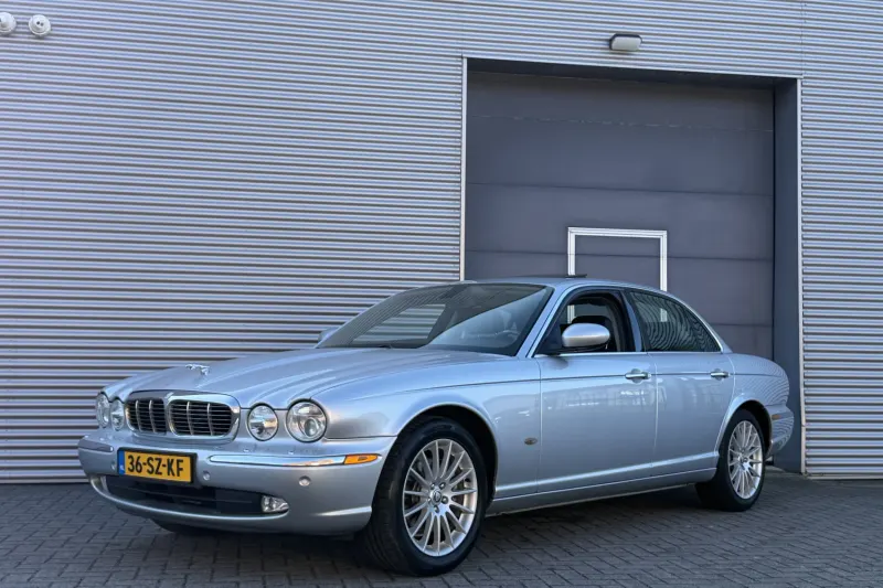 Jaguar XJ (2006)