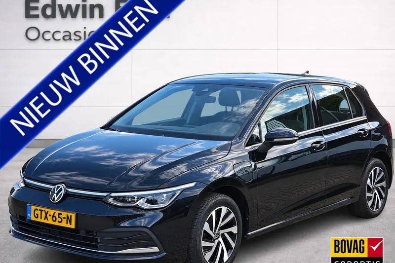 Volkswagen Golf (2022)