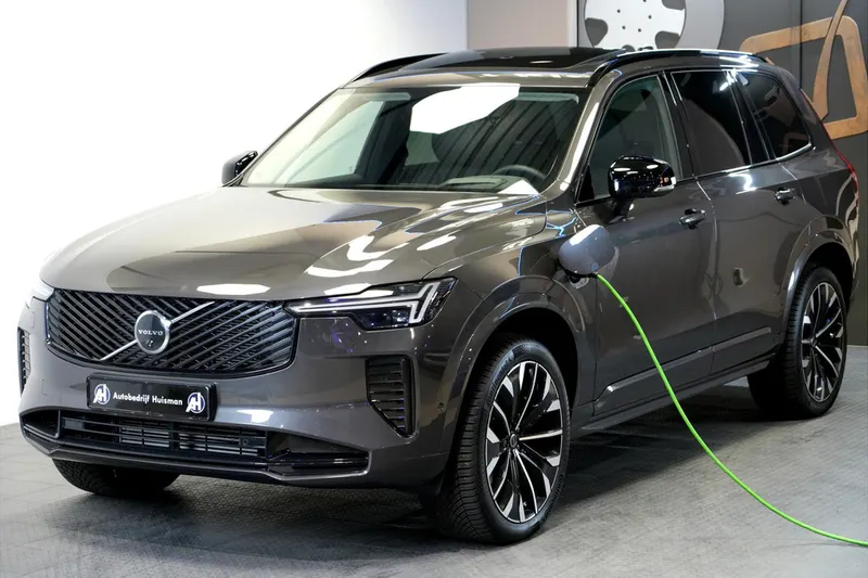 Volvo XC90 (2025)