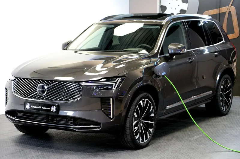 Volvo XC90 (2025)