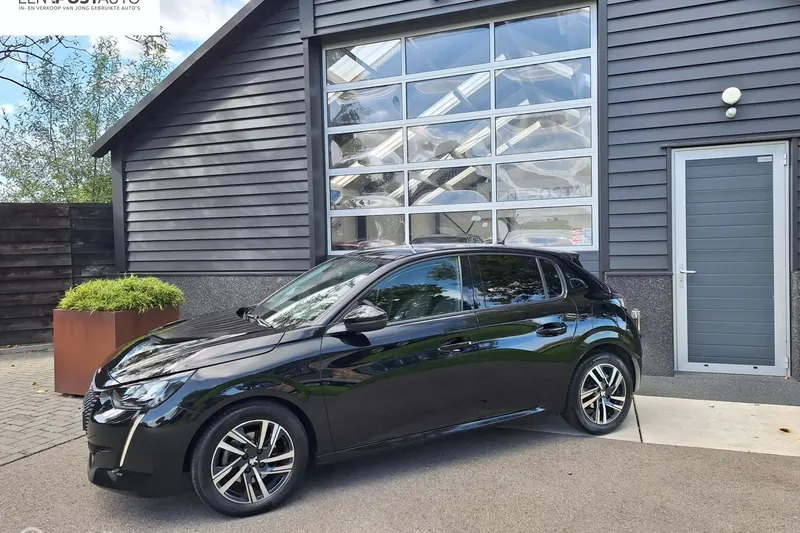 Peugeot 208 (2022)