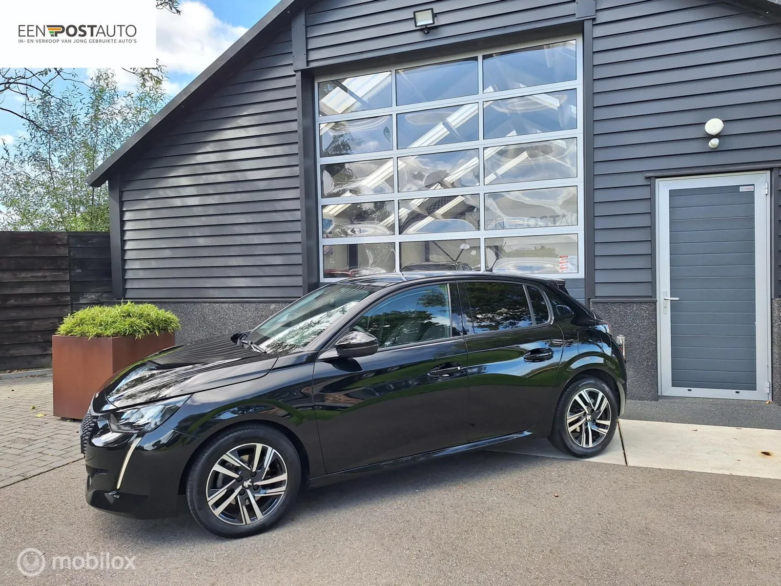 Peugeot 208 (2022) — foto 1