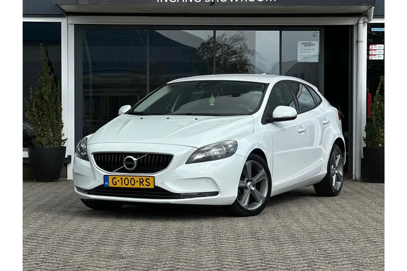 Volvo V40 (2017)